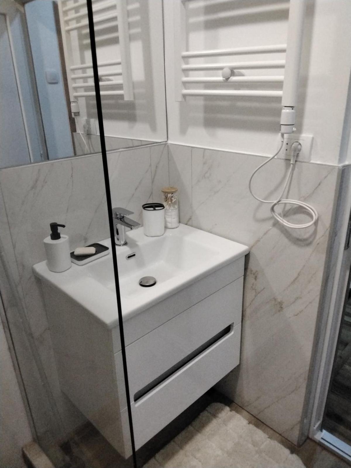 Fina Apartman Leskovac  Buitenkant foto