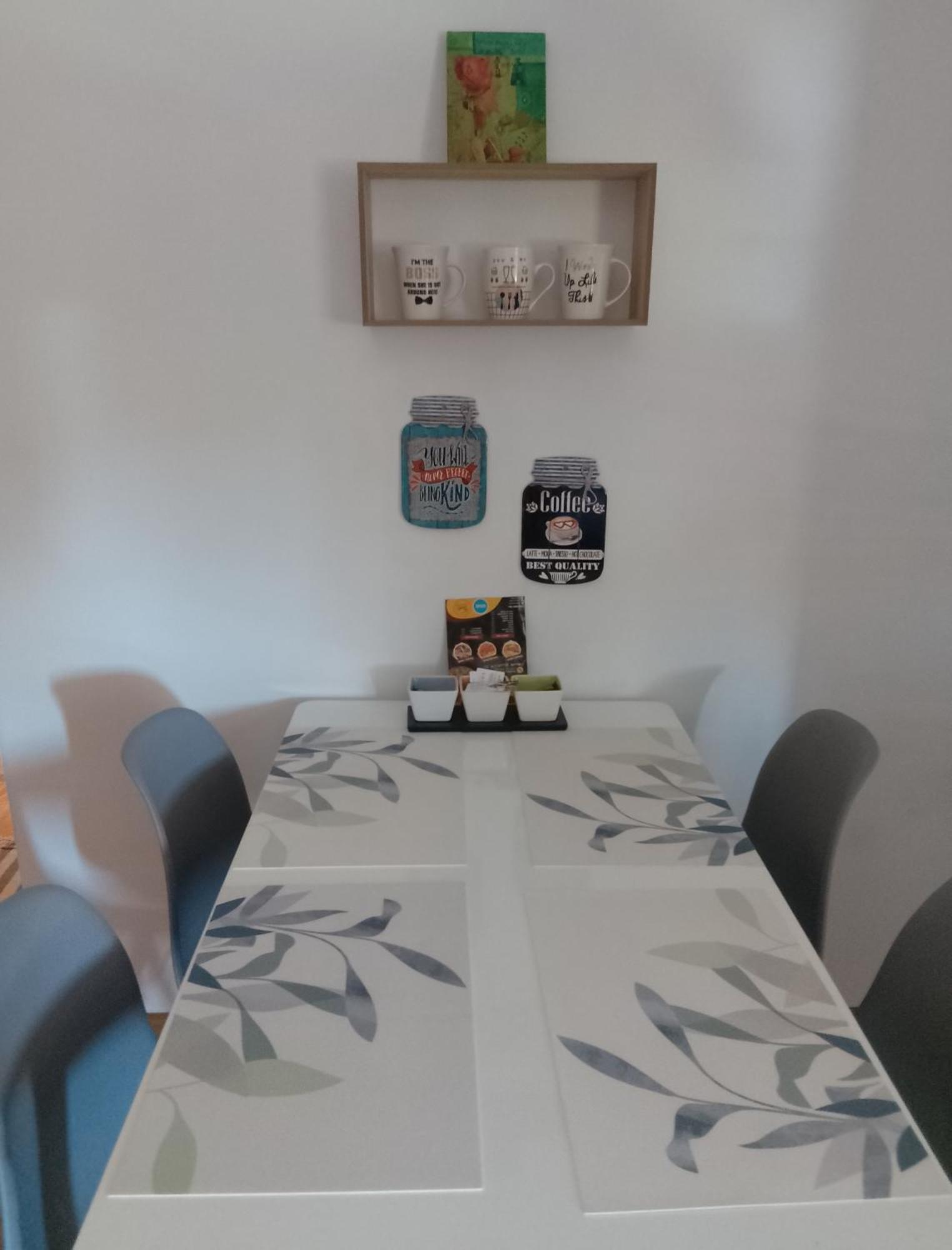 Fina Apartman Leskovac  Buitenkant foto